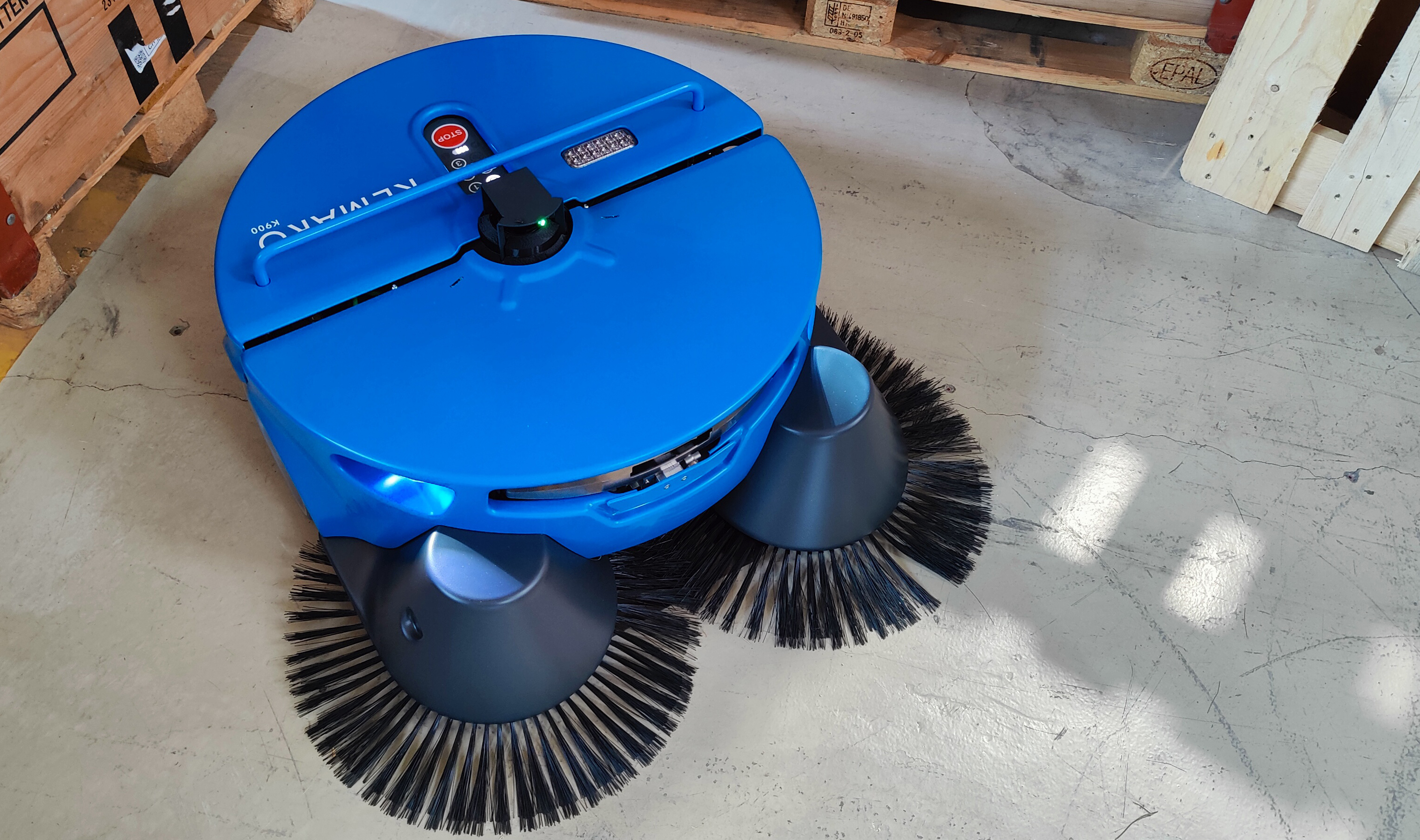 Robot Kemaro para limpieza industrial